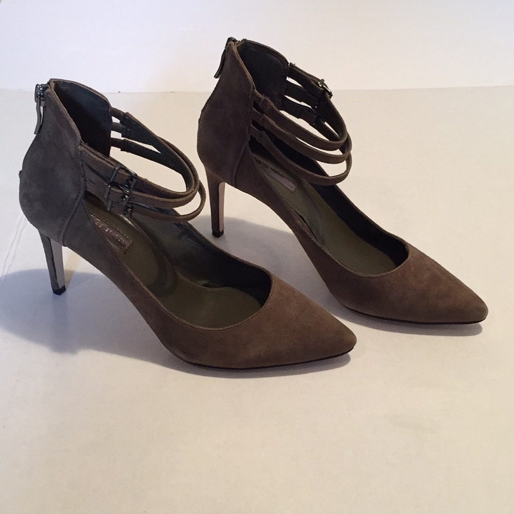BCBGeneration  Women Strap Shoes- Size 7M/37